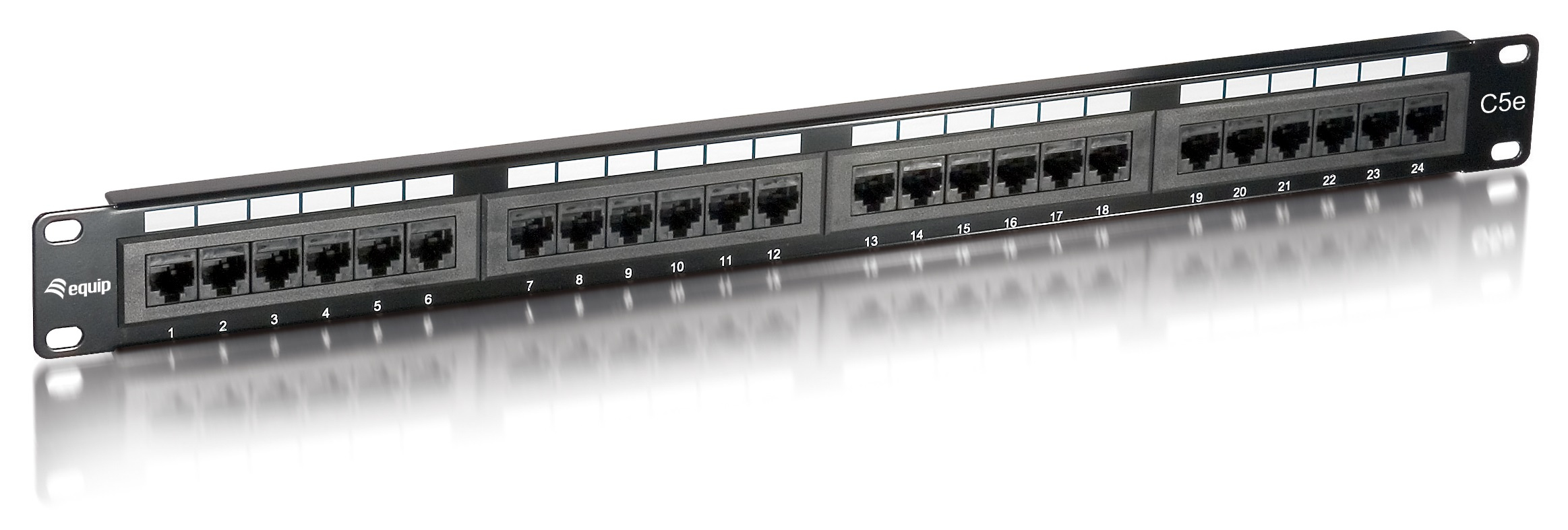Equip 235324 patch panel, 24 port, Cat5e, 1U, fekete