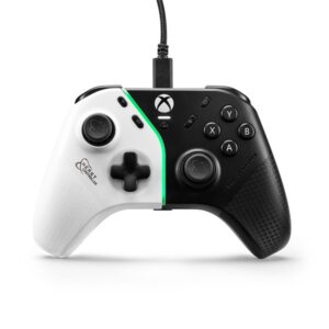 Thrustmaster 4460237 HEART PC/Xbox Series/Xbox One vezetékes kontroller